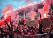 开运体育网页版-巴勒莫球迷抗议，要求俱乐部改进管理，巴勒莫足球俱乐部怎么踢业余联赛的