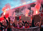 开运体育网页版-巴勒莫球迷抗议，要求俱乐部改进管理，巴勒莫足球俱乐部怎么踢业余联赛的