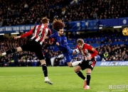 开云体育官网首页-关于切尔西主场战胜伯恩利，球迷欢庆连场胜利的信息